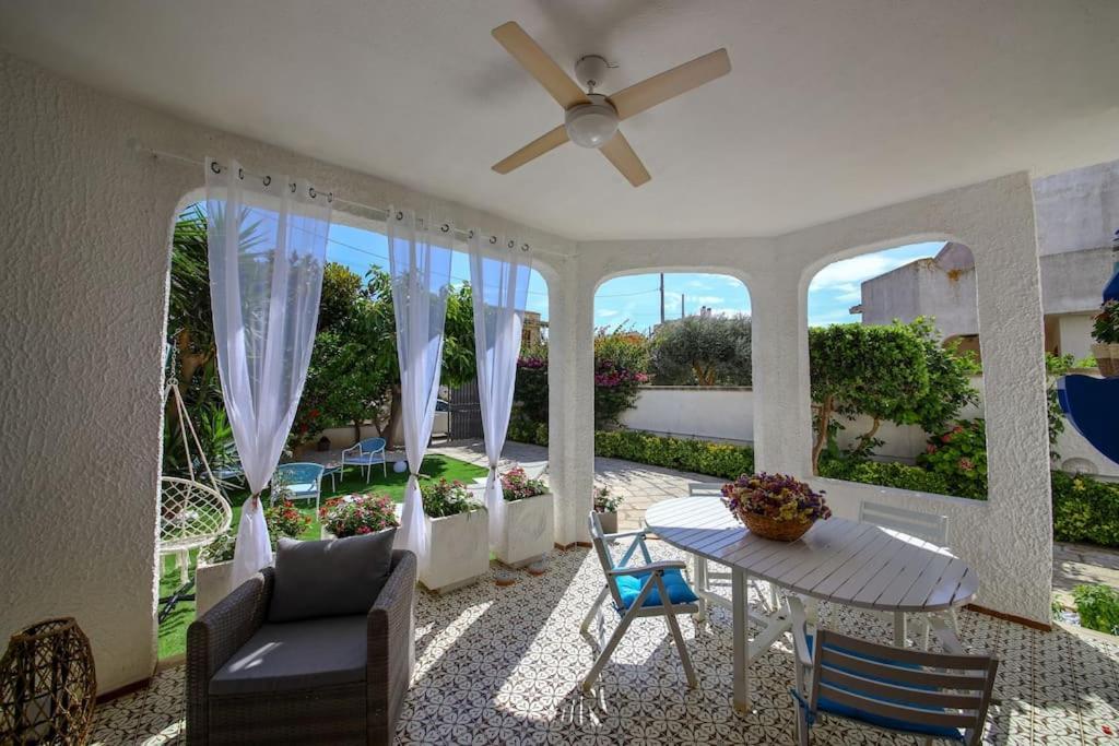 Villa Vera, Accesso Al Mare, Vista Castello, Ac Brindisi Exteriör bild